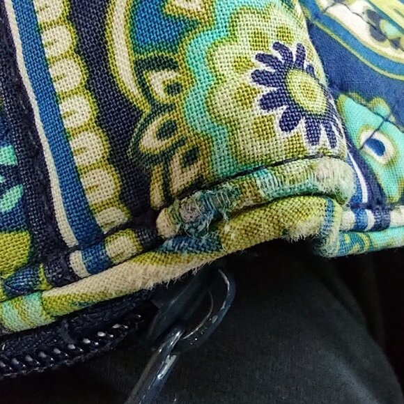 Vera Bradley Retired Rhythm & Blues Turn lock Quilted Wallet - Picture 8 of 15